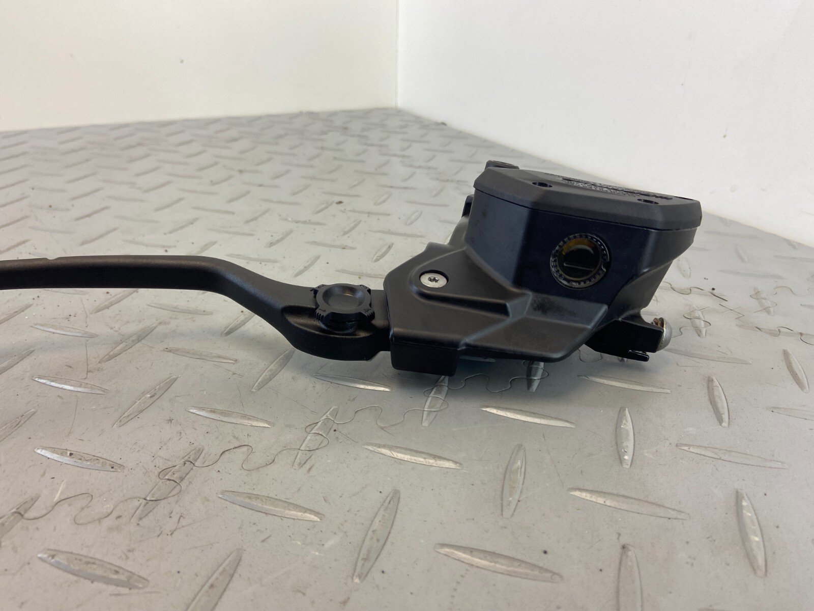 BMW R1250GS GSA LC K50 K51 2020 FRONT BRAKE MASTER PUMP CYLINDER LEVER - Image 2