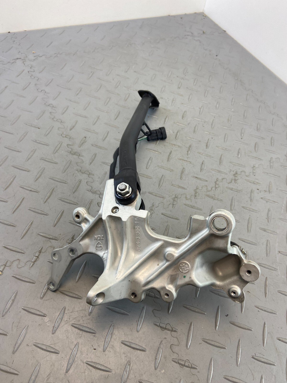 DUCATI MULTISTRADA V4S 1299 2020 LEFT DRIVER FRONT FOOTREST PEG KICKSTAND STAND - Image 8