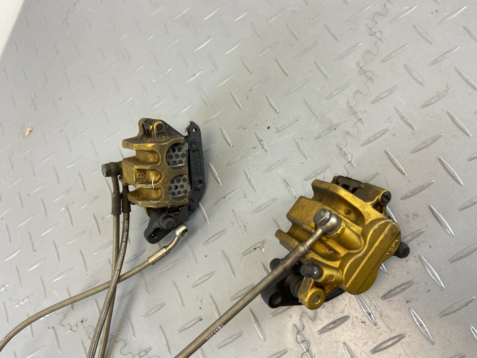 TRIUMPH STREET TRIPLE 675 2007 FRONT BRAKE CALIPERS NISSIN PAIR RIGHT & LEFT - Image 9