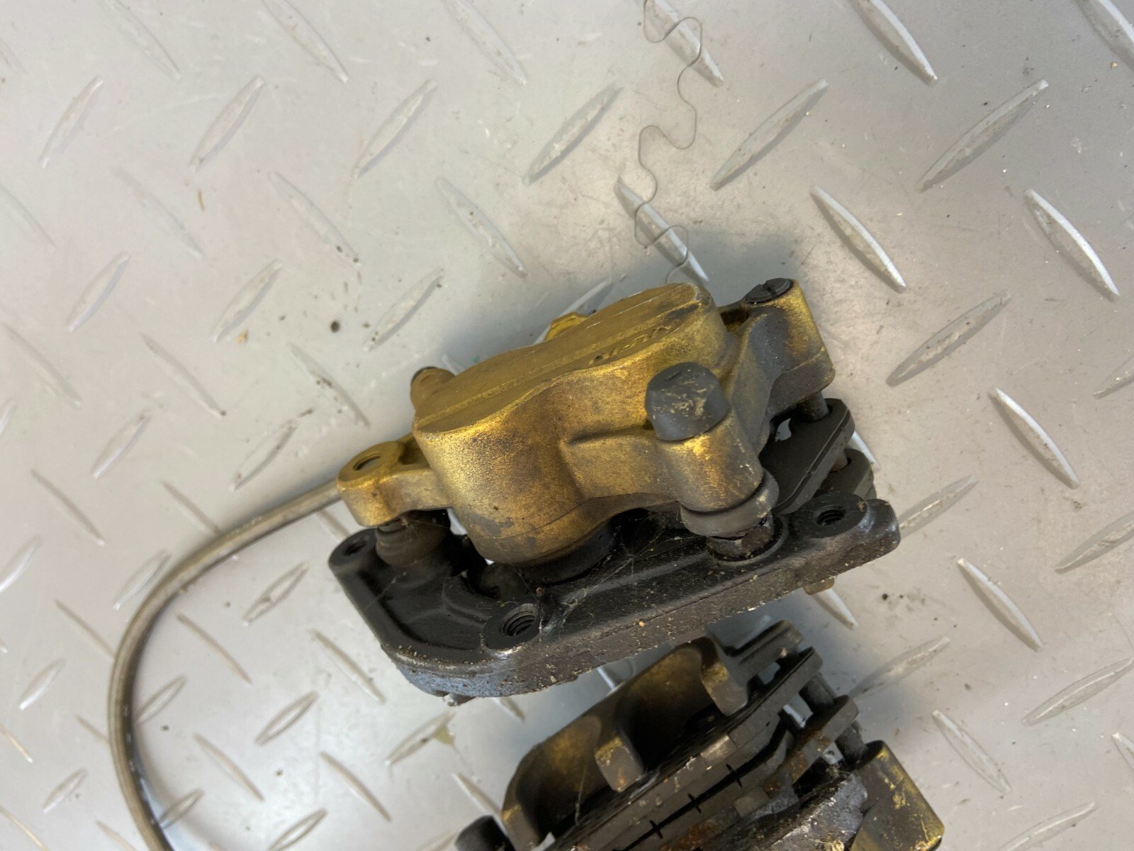 TRIUMPH STREET TRIPLE 675 2007 FRONT BRAKE CALIPERS NISSIN PAIR RIGHT & LEFT - Image 11