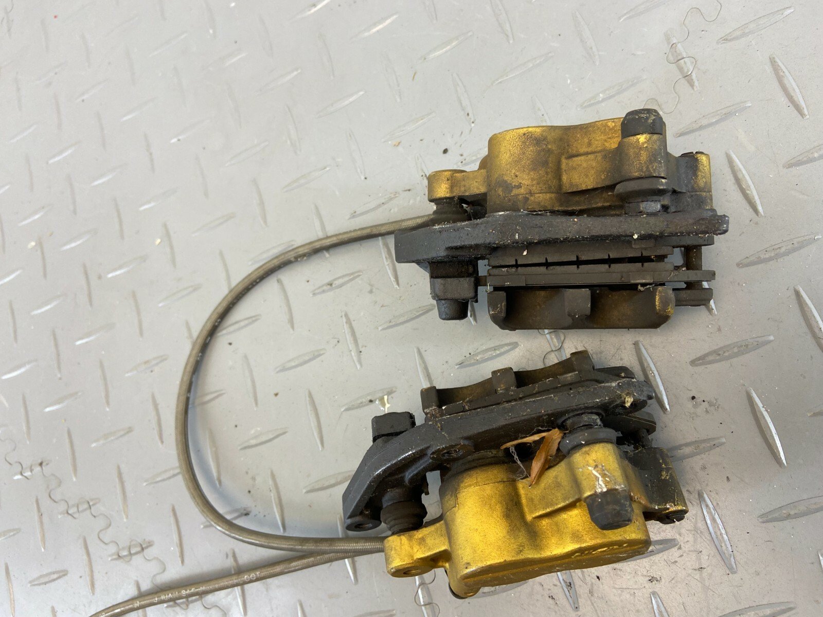 TRIUMPH STREET TRIPLE 675 2007 FRONT BRAKE CALIPERS NISSIN PAIR RIGHT & LEFT - Image 12