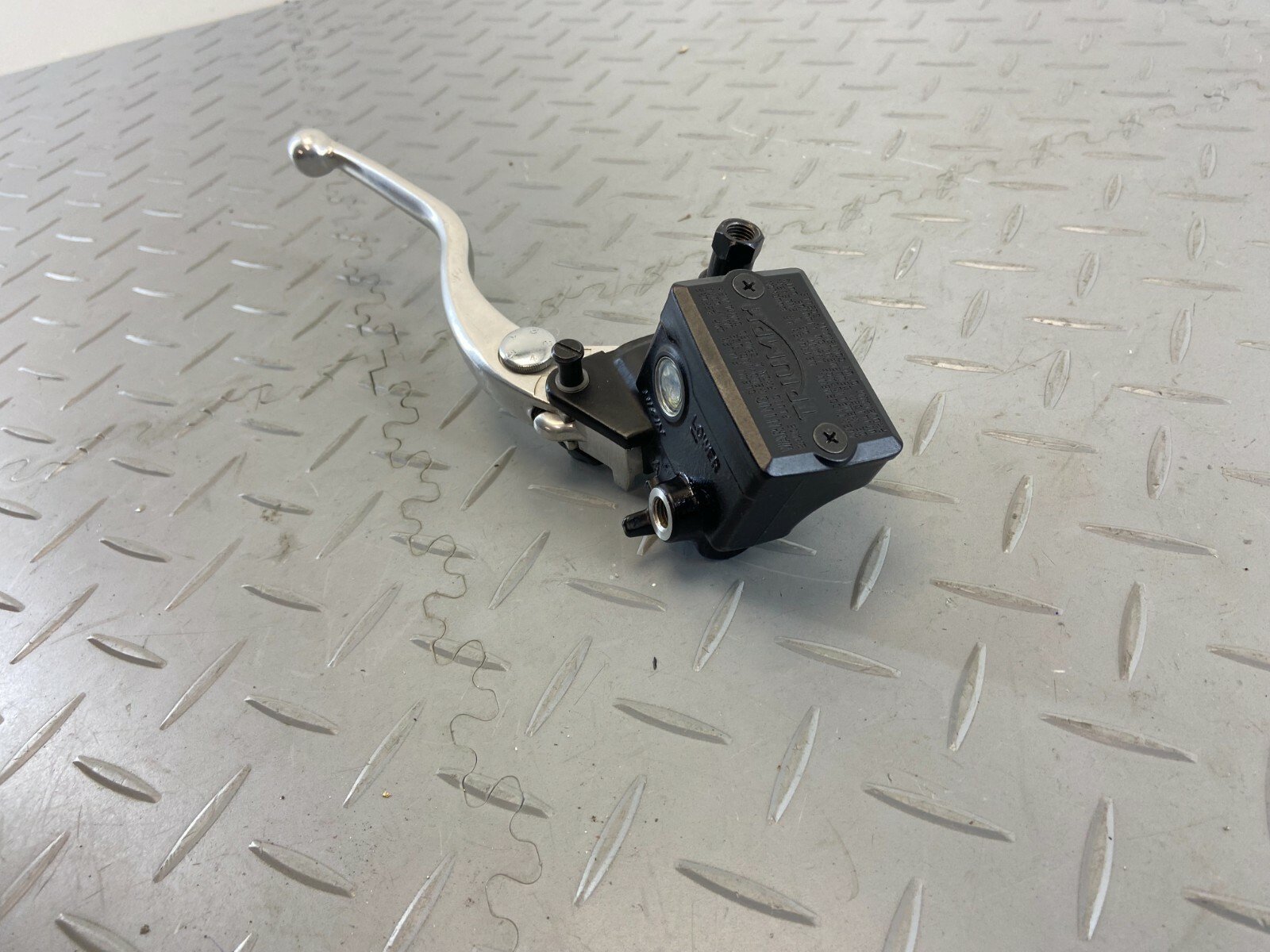 TRIUMPH TIGER XCX 1200 2019 FRONT BRAKE MASTER PUMP CYLINDER LEVER - Image 4