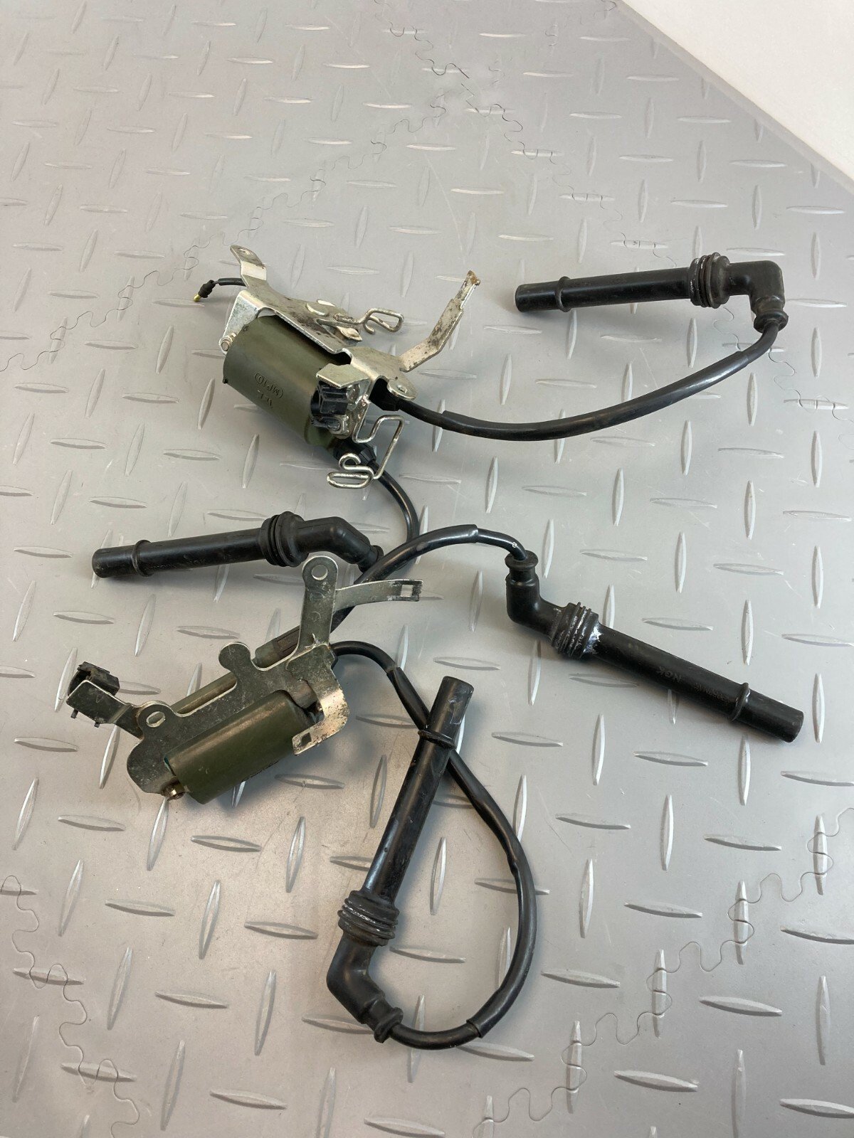 HONDA CB1000R SC60 2012 IGNITION COILS SET PAIR - Image 2