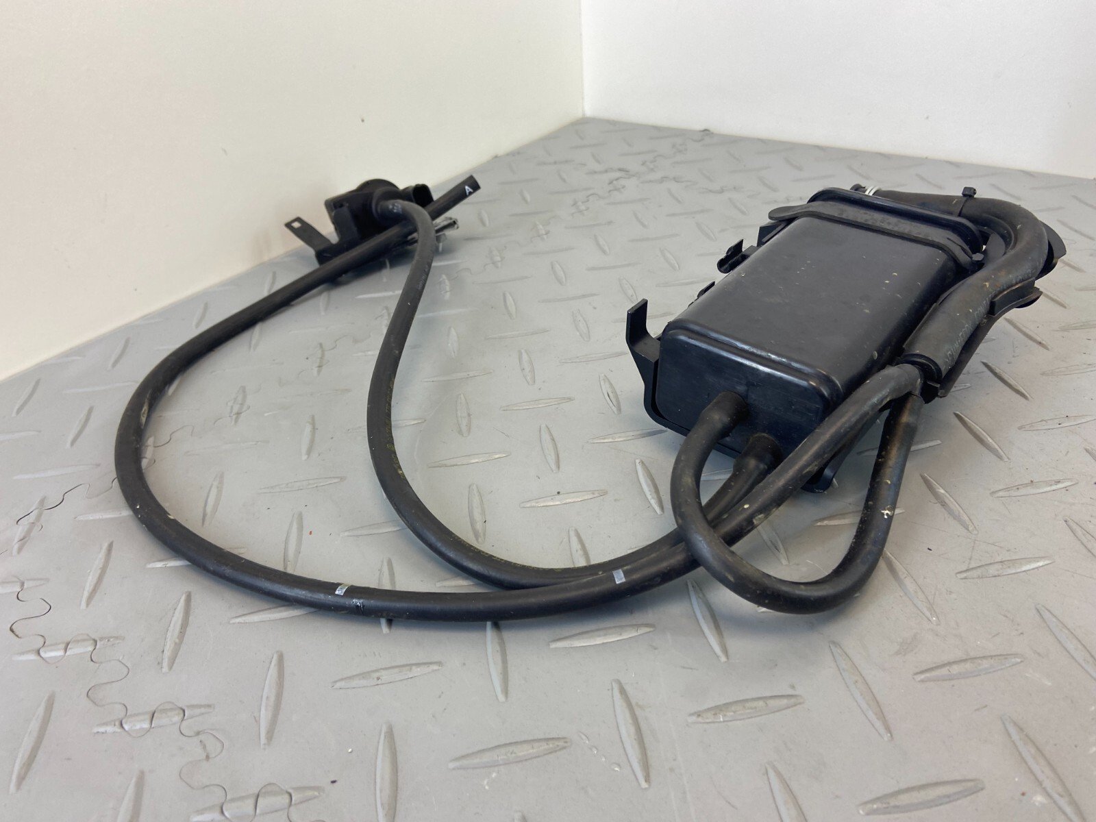 KTM ADVENTURE R 890 2021 CARBON CHARCOAL CANISTER ANTIPOLUTION SYSTEM - Image 3