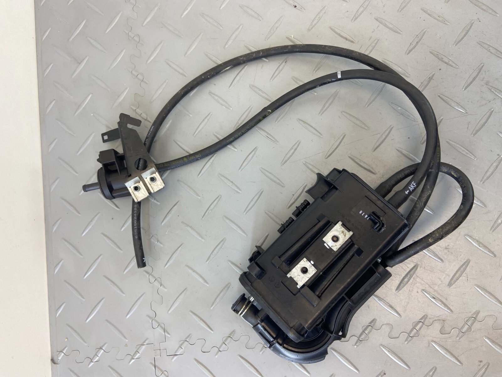 KTM ADVENTURE R 890 2021 CARBON CHARCOAL CANISTER ANTIPOLUTION SYSTEM - Image 6