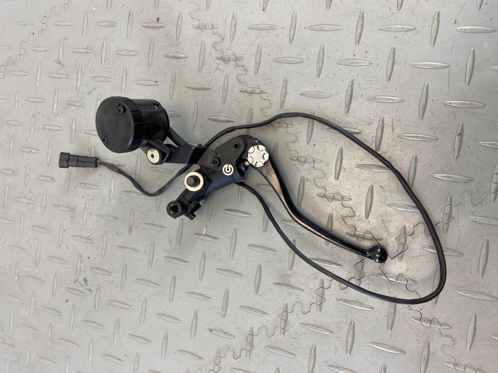 KTM SUPER ADVENTURE 1290 2021 2022 FRONT BRAKE MASTER PUMP & LEVER BREMBO - Image 2