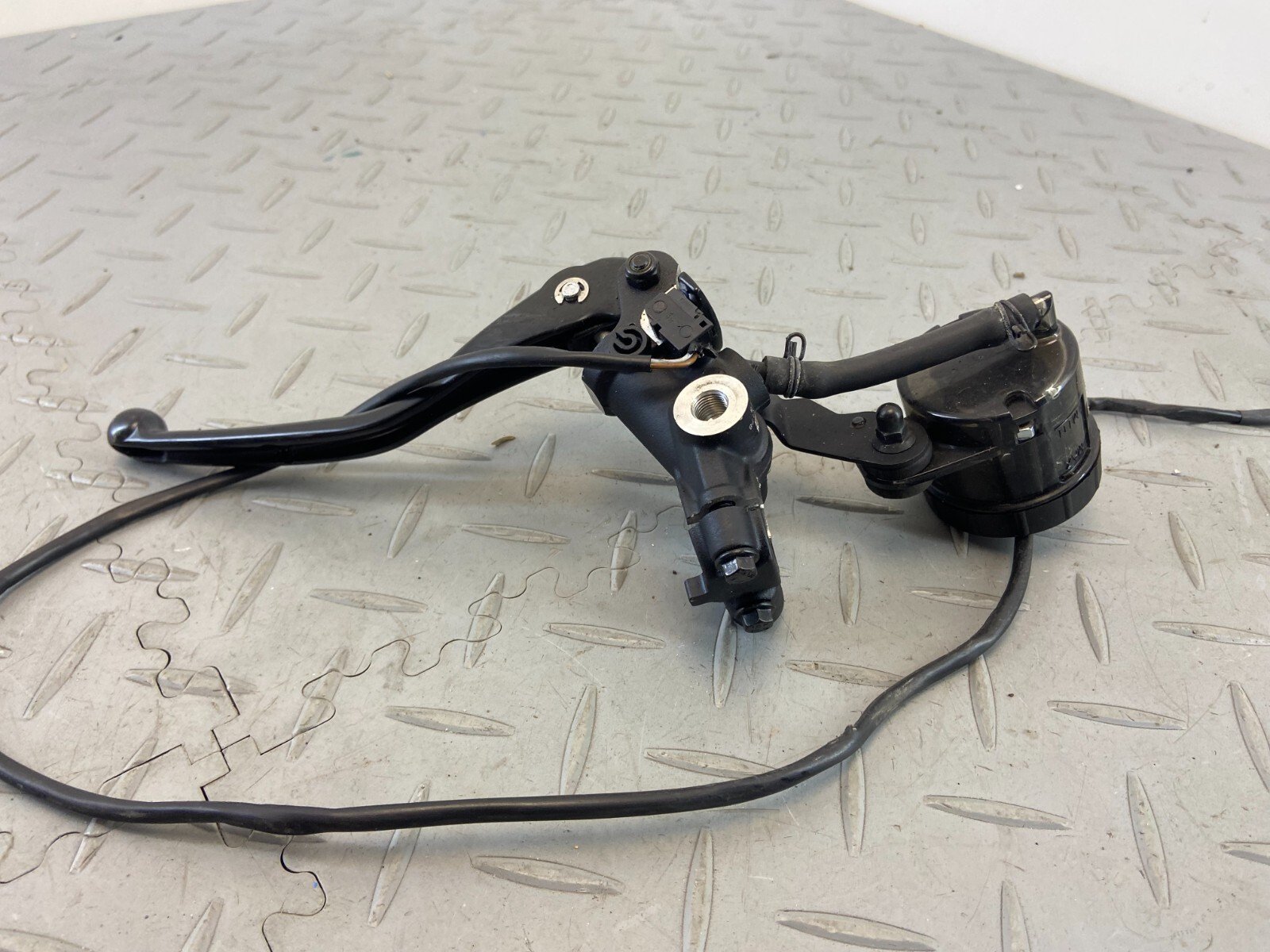 KTM SUPER ADVENTURE 1290 2021 2022 FRONT BRAKE MASTER PUMP & LEVER BREMBO - Image 8