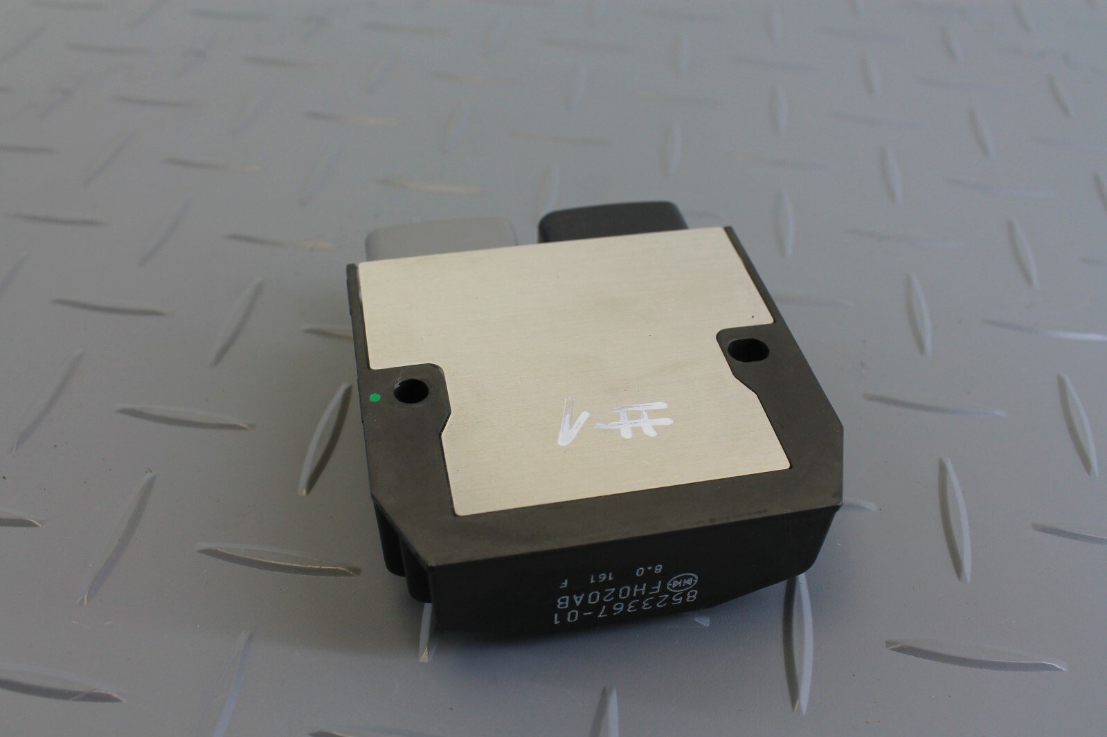 BMW R1200GS 2016 K50 K51 VOLTAGE REGULATOR RECTIFIER FH020AB - Image 4