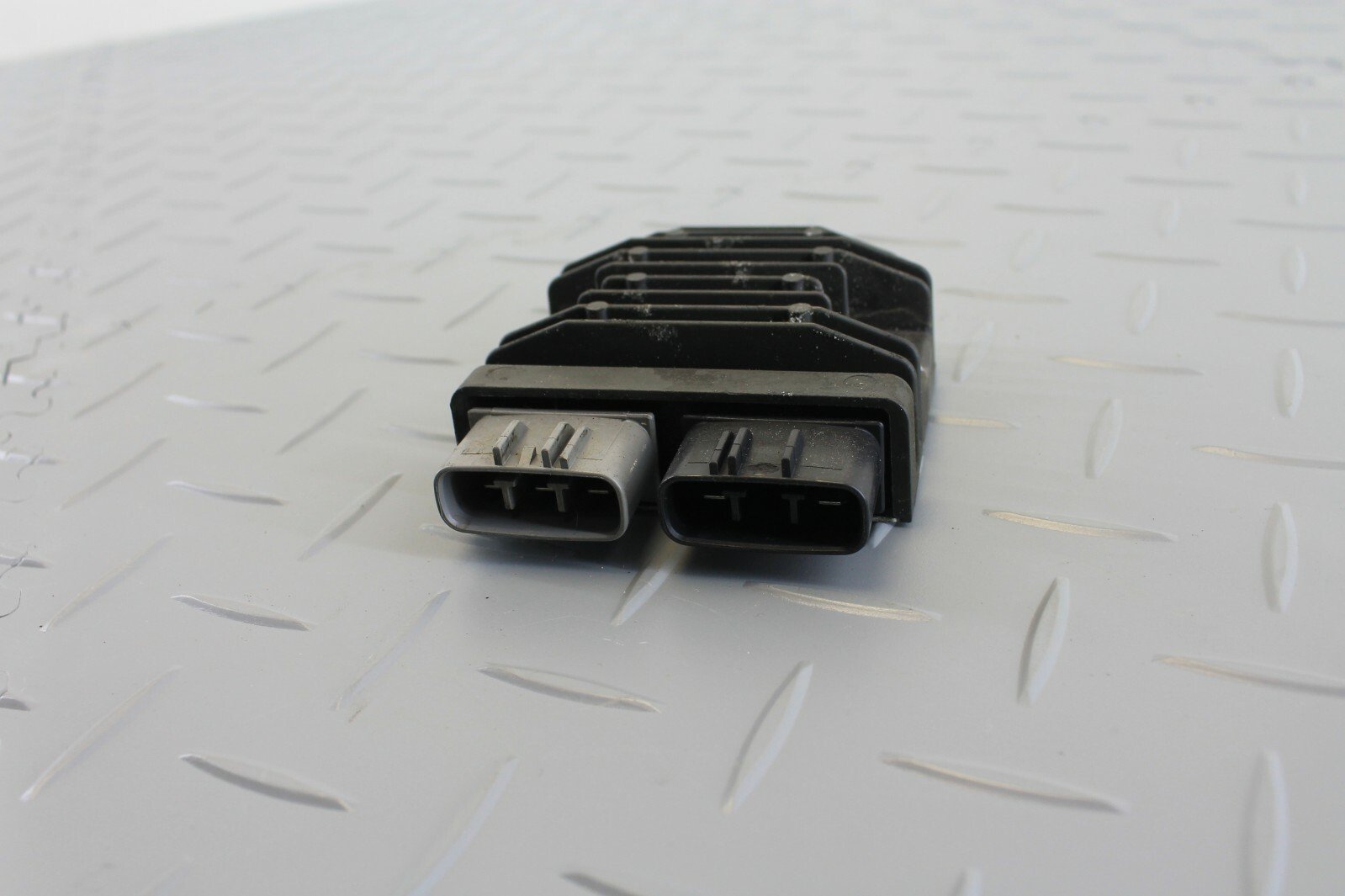BMW R1200GS 2016 K50 K51 VOLTAGE REGULATOR RECTIFIER FH020AB - Image 5