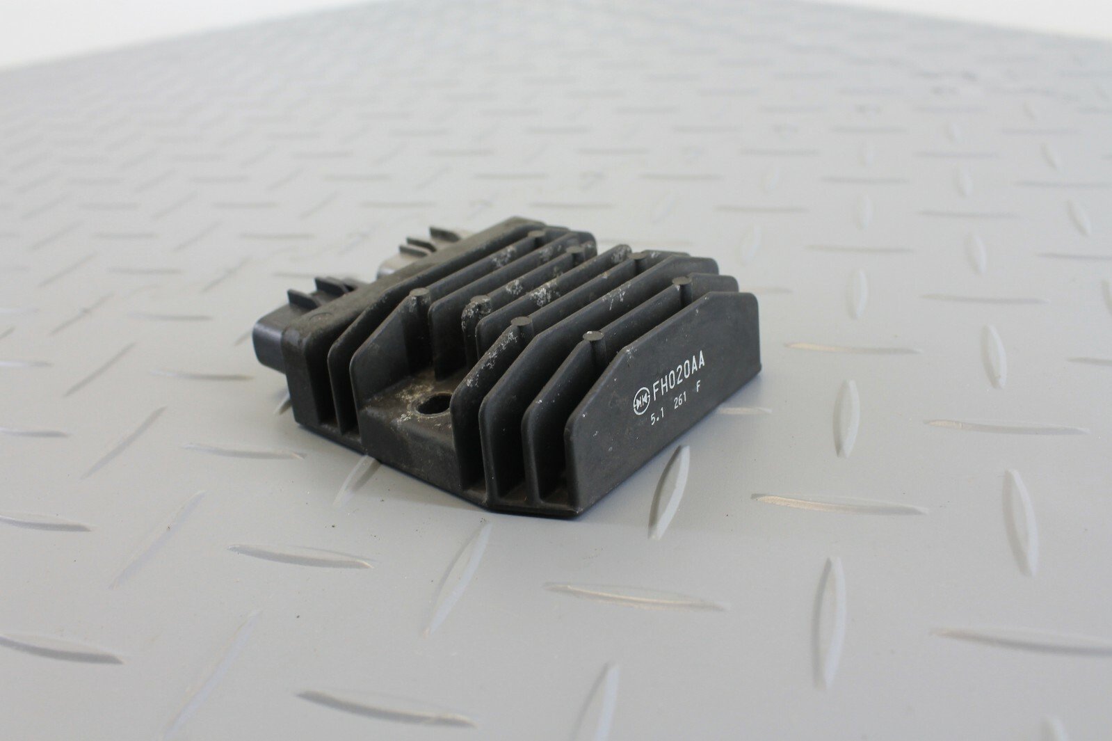 BMW R1200GS 2016 K50 K51 VOLTAGE REGULATOR RECTIFIER FH020AB - Image 6
