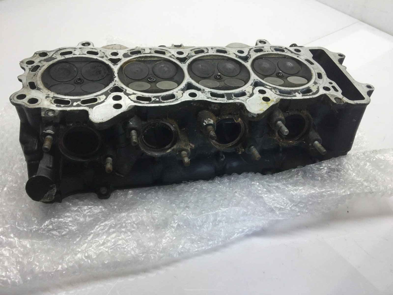 Honda CB1000R 2009 CYLINDER HEAD (FOR PARTS) - Image 4