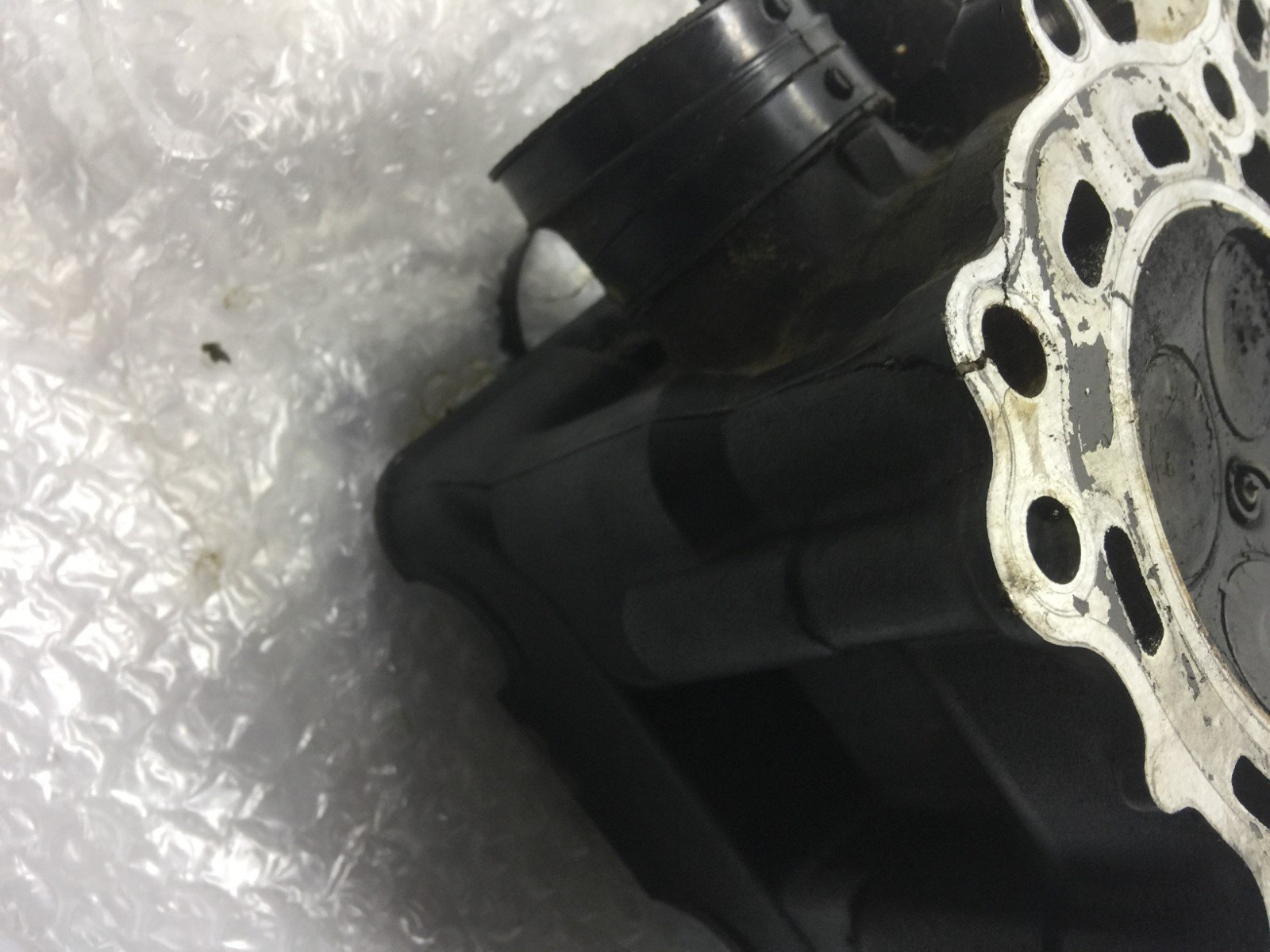 Honda CB1000R 2009 CYLINDER HEAD (FOR PARTS) - Image 6