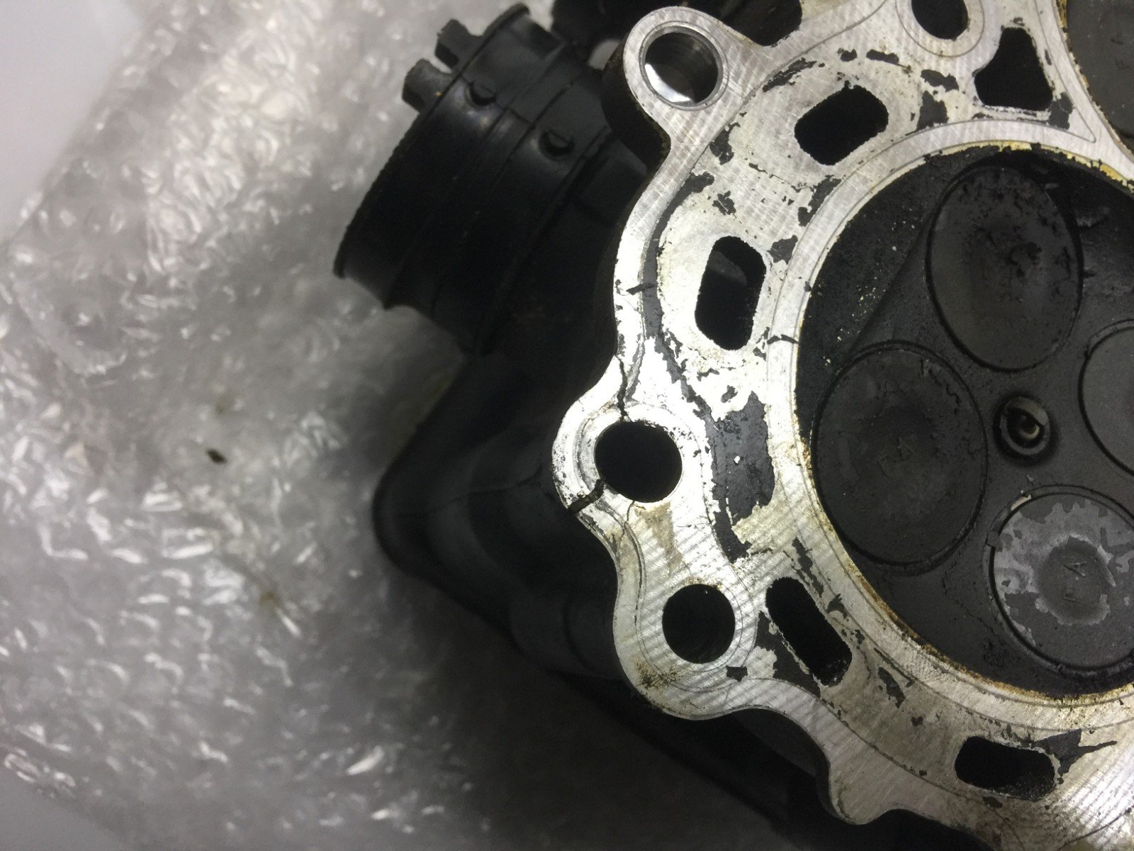 Honda CB1000R 2009 CYLINDER HEAD (FOR PARTS) - Image 7