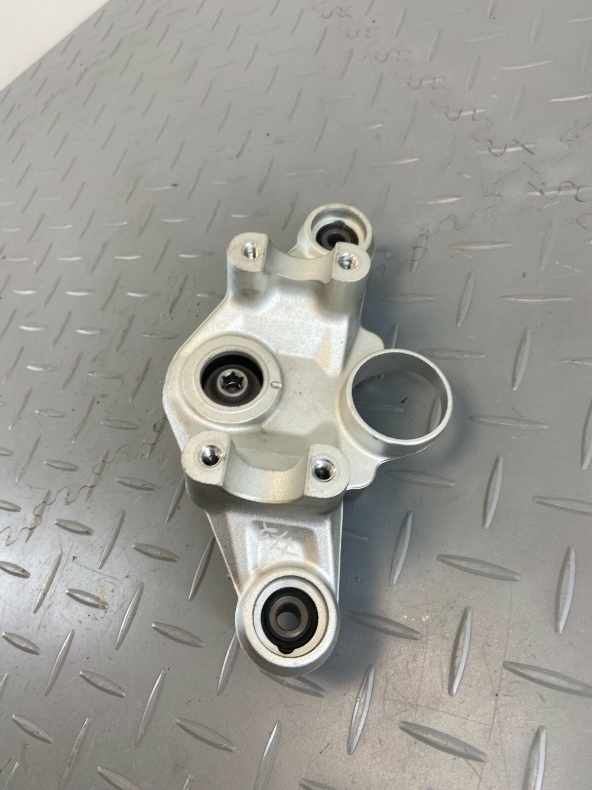 BMW R1200 GS GSA LC K50 K51 2016 UPPER FORK YOKE TRIPLE TREE CLAMP 8555851 N3 - Image 2