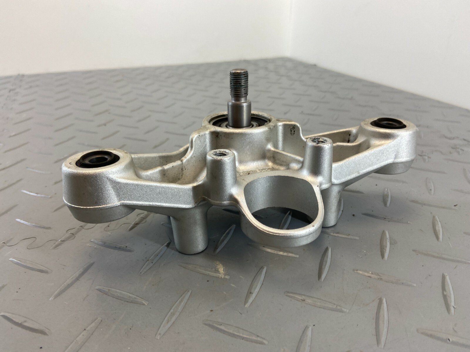 BMW R1200 GS GSA LC K50 K51 2016 UPPER FORK YOKE TRIPLE TREE CLAMP 8555851 N3 - Image 9