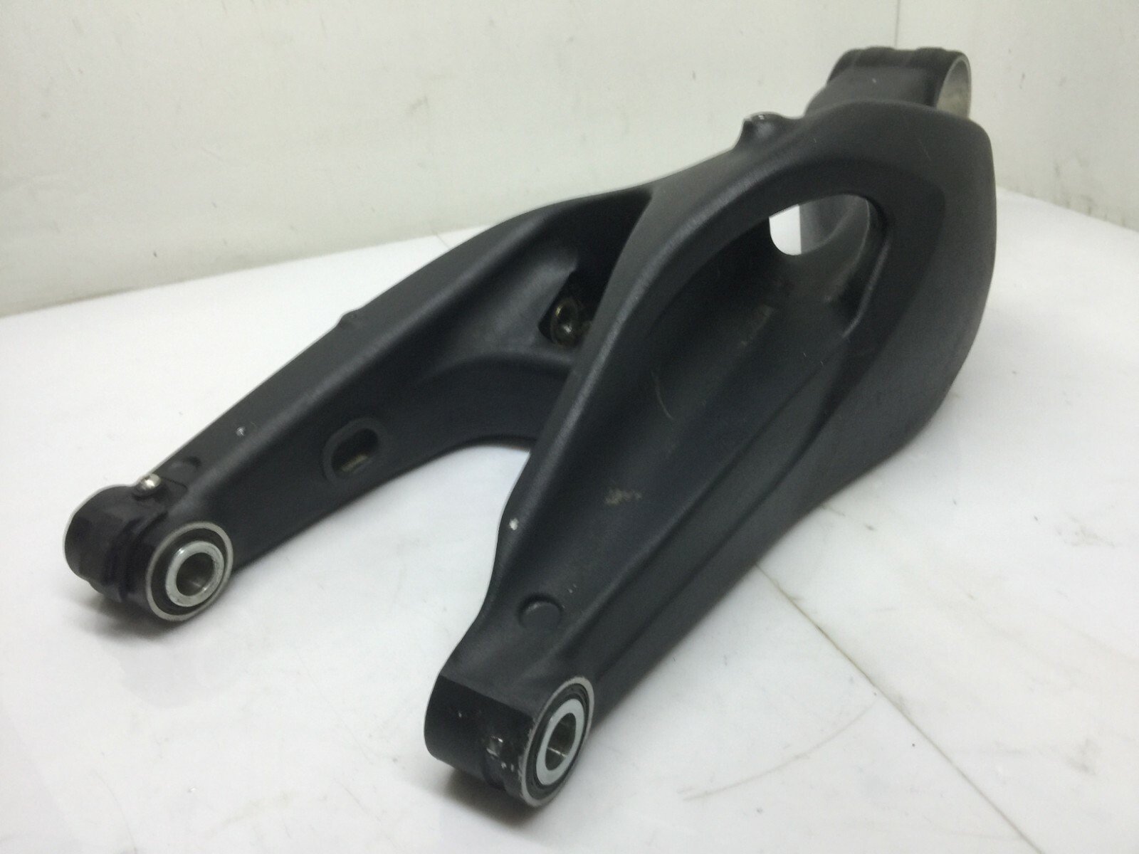 KTM SUPERDUKE 1290 GT 2017 SWING ARM SWINGING ARM SWINGARM - Image 4