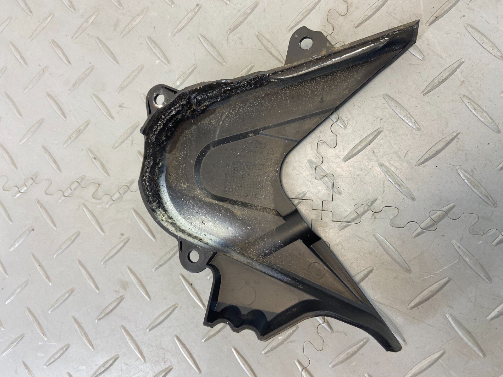 KTM ADVENTURE R 890 2021 FRONT SPROCKET COVER 63503096000 - Image 6