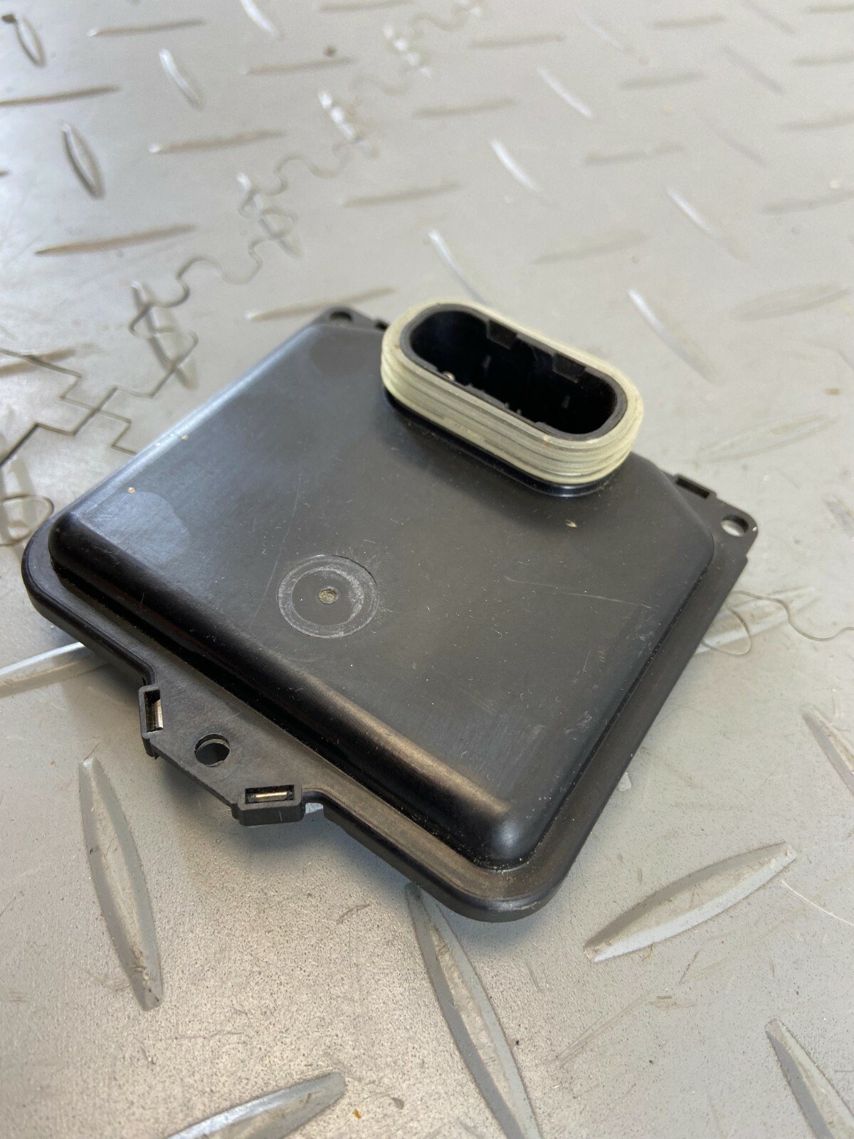 AUDI Q2 VW SKODA HEADLIGHT BALLAST CONTROL UNIT MODULE 8S0907397C - Image 3