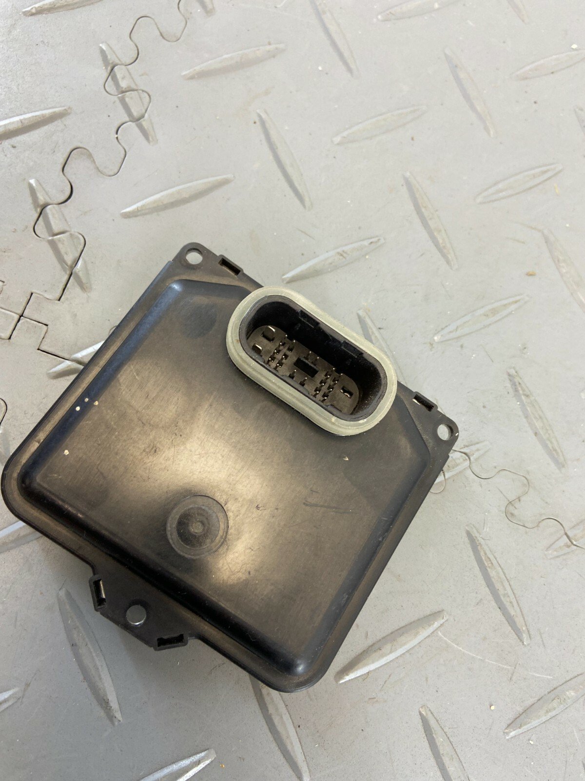 AUDI Q2 VW SKODA HEADLIGHT BALLAST CONTROL UNIT MODULE 8S0907397C - Image 4