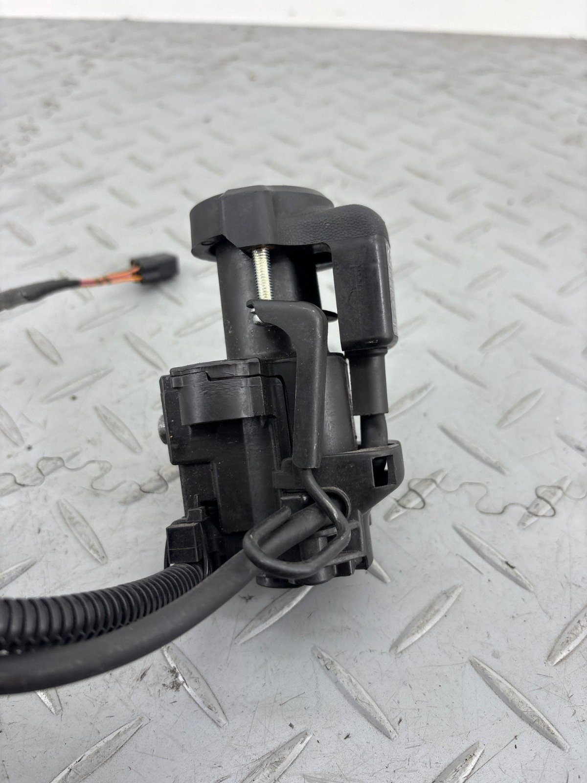 HONDA CB650R 2021 IGNITION SWITCH LOCK IMMOBILIZER ANTENNA - Image 5