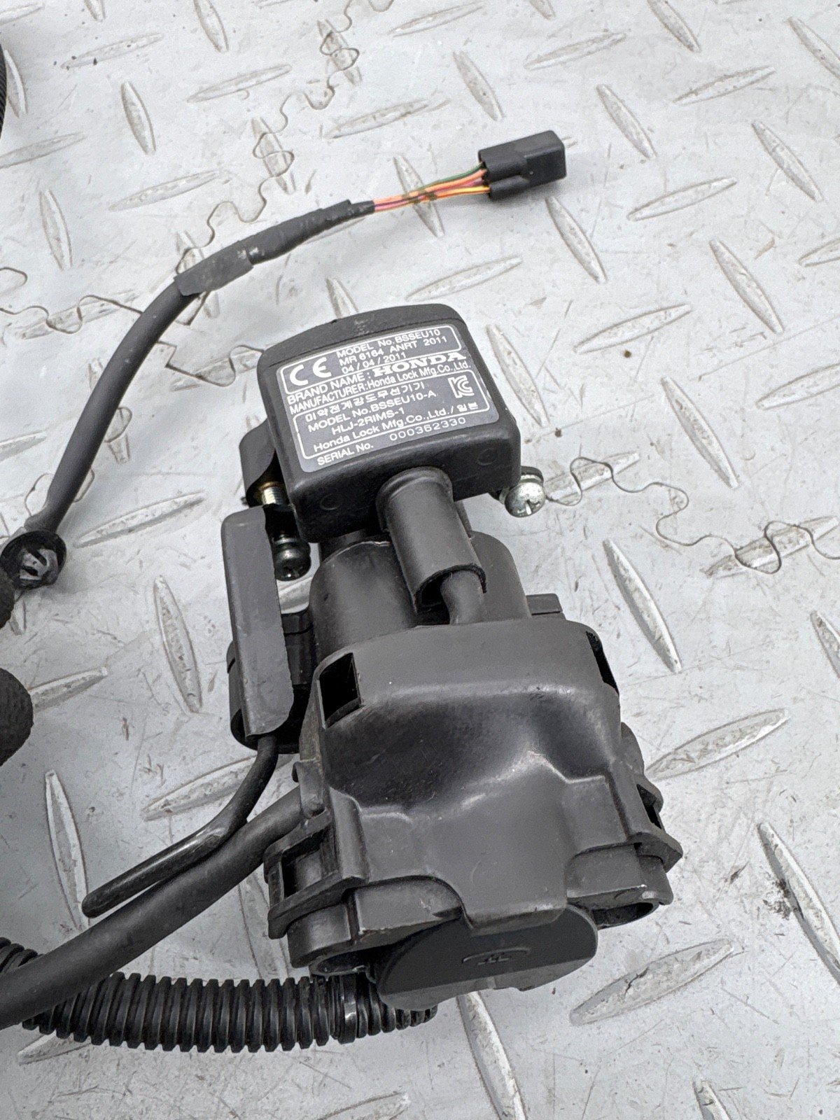 HONDA CB650R 2021 IGNITION SWITCH LOCK IMMOBILIZER ANTENNA - Image 6