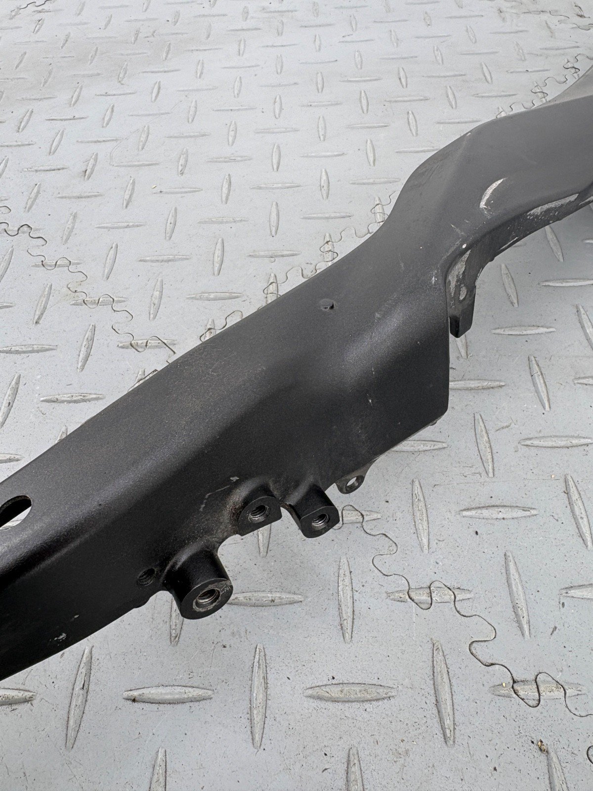HONDA CBR1000RR 2014 REAR LEFT SUBFRAME MOUNT MFLAL2 - Image 4