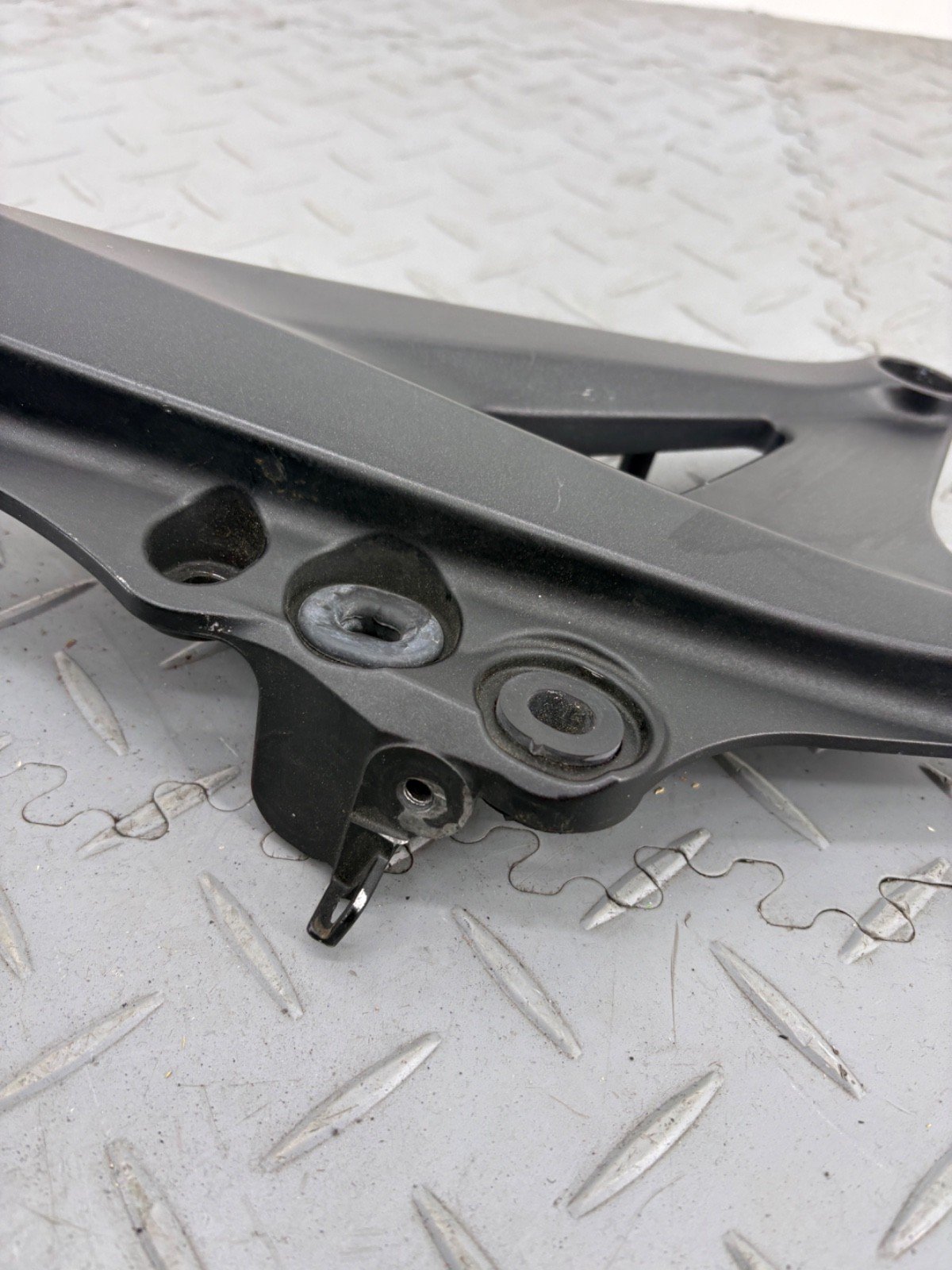 HONDA CBR1000RR 2014 REAR LEFT SUBFRAME MOUNT MFLAL2 - Image 8