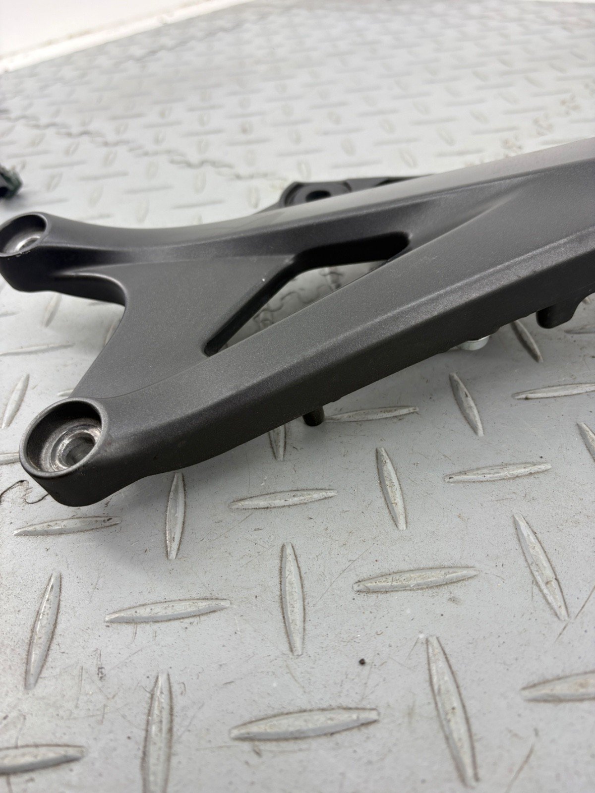 HONDA CBR1000RR 2014 REAR LEFT SUBFRAME MOUNT MFLAL2 - Image 11