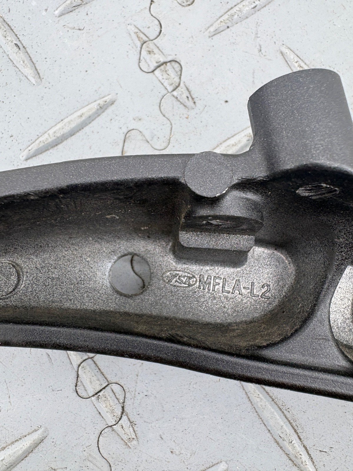 HONDA CBR1000RR 2014 REAR LEFT SUBFRAME MOUNT MFLAL2 - Image 18