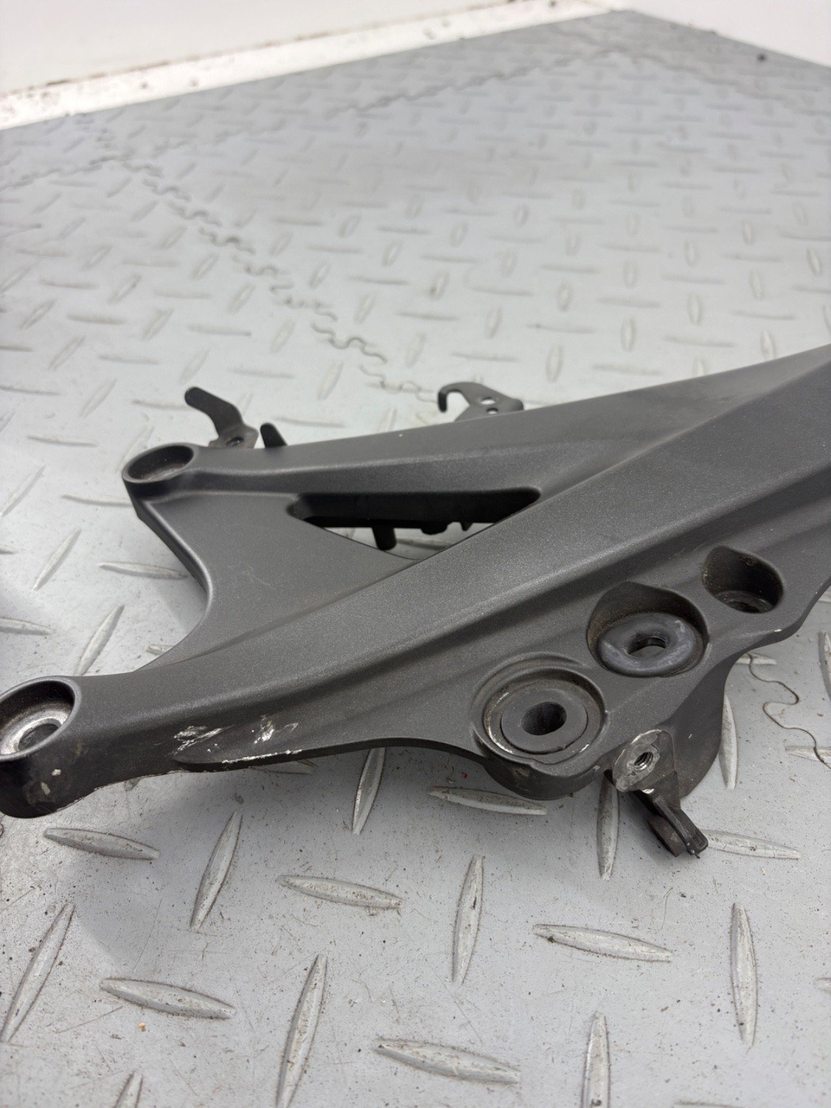 HONDA CBR1000RR 2014 REAR RIGHT SUBFRAME MOUNT MFLAR2 - Image 11