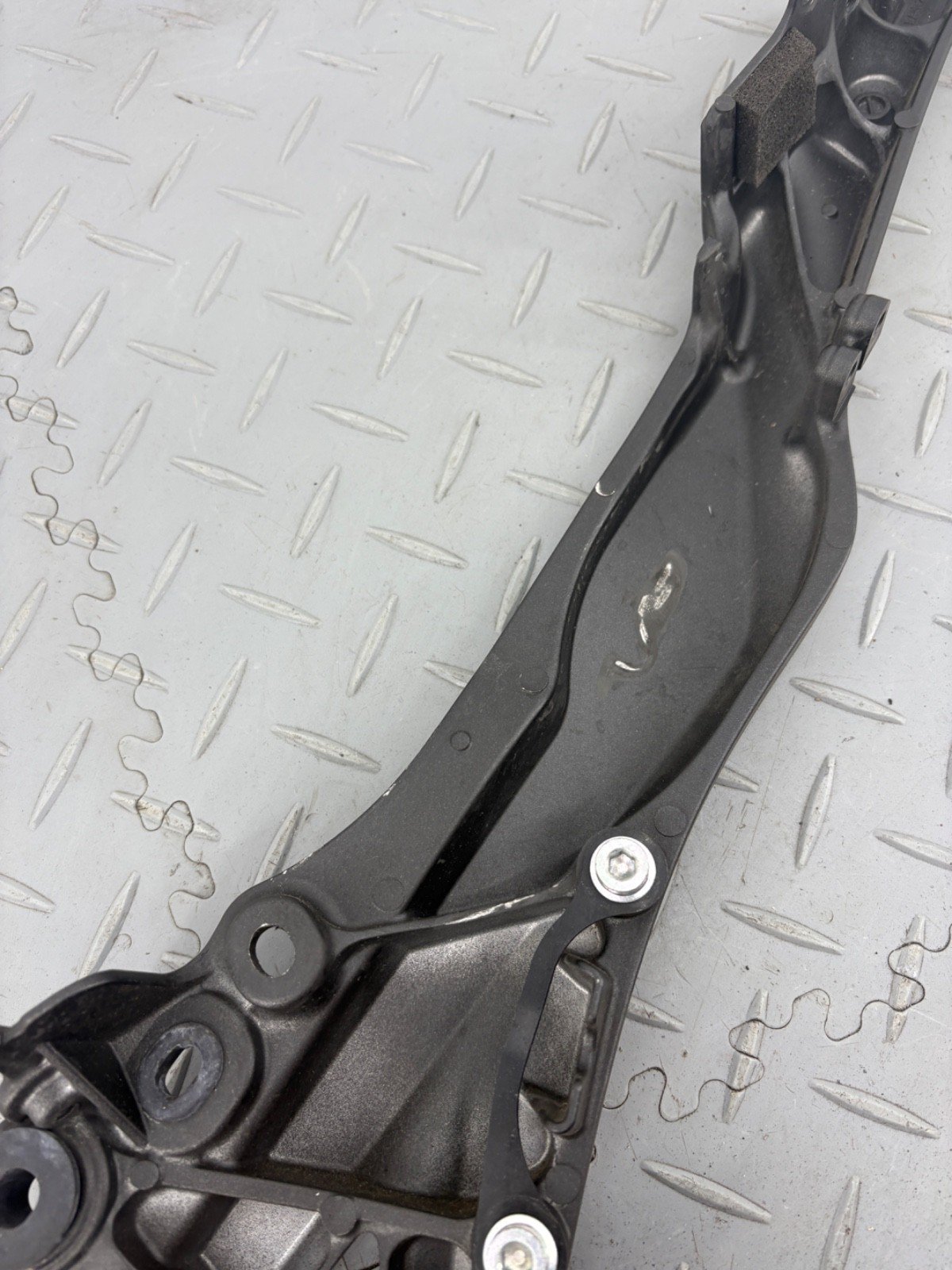 HONDA CBR1000RR 2014 REAR RIGHT SUBFRAME MOUNT MFLAR2 - Image 15