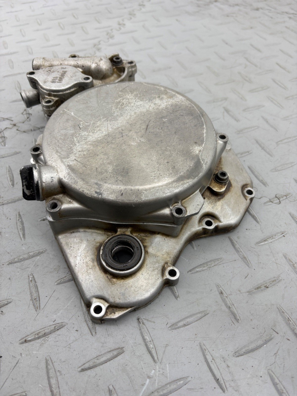 SUZUKI RMZ 250 2007 RIGHT SIDE ENGINE CLUTCH COVER - Image 3