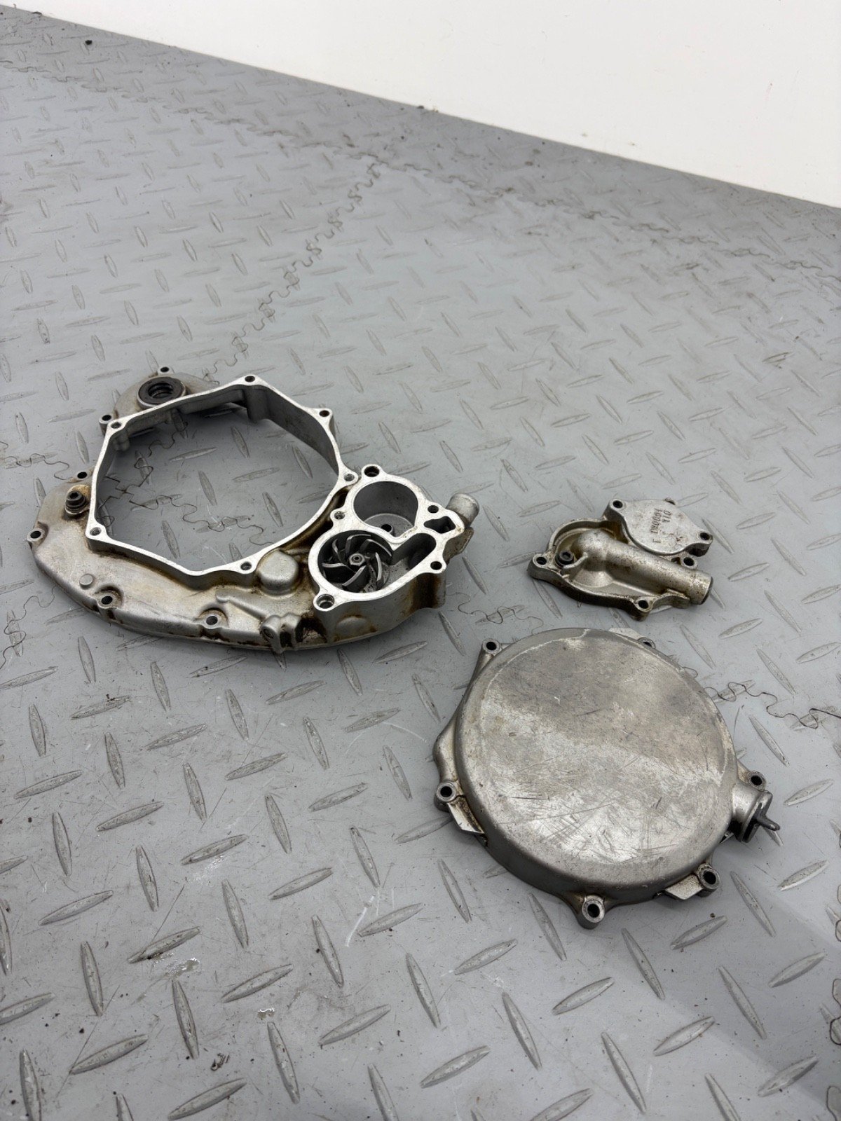 SUZUKI RMZ 250 2007 RIGHT SIDE ENGINE CLUTCH COVER - Image 6