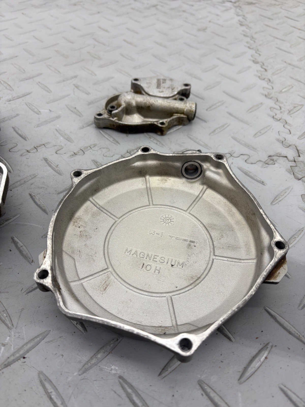 SUZUKI RMZ 250 2007 RIGHT SIDE ENGINE CLUTCH COVER - Image 18