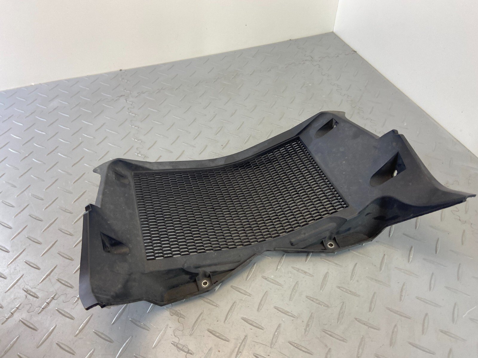 BMW F850GS 2021 AIR INTAKE DUCT RADIATOR COOLER GRILL PANEL COVER 8564635 N2 - Image 6
