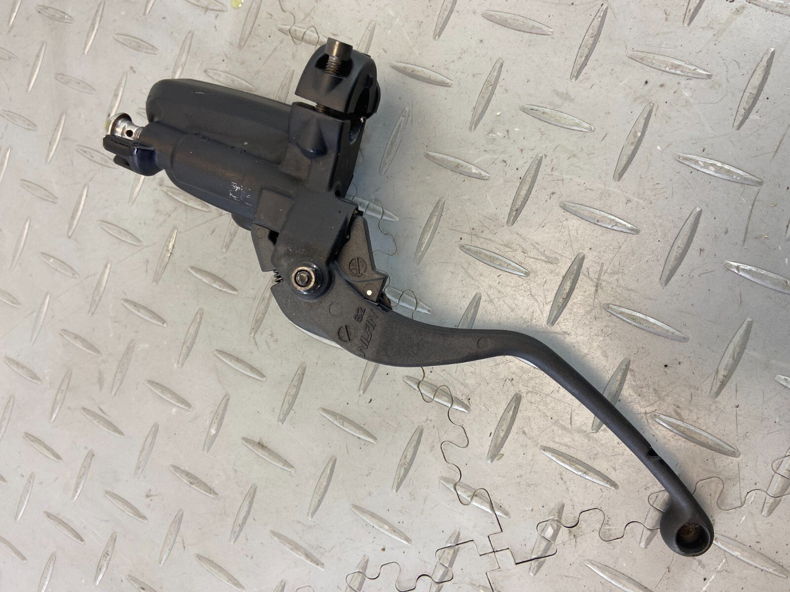 BMW R NINE T R9T SCRAMBLER URBAN PURE FRONT BRAKE MASTER PUMP N2 - Image 5