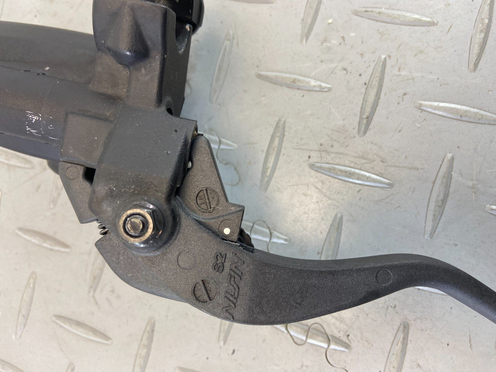 BMW R NINE T R9T SCRAMBLER URBAN PURE FRONT BRAKE MASTER PUMP N2 - Image 7