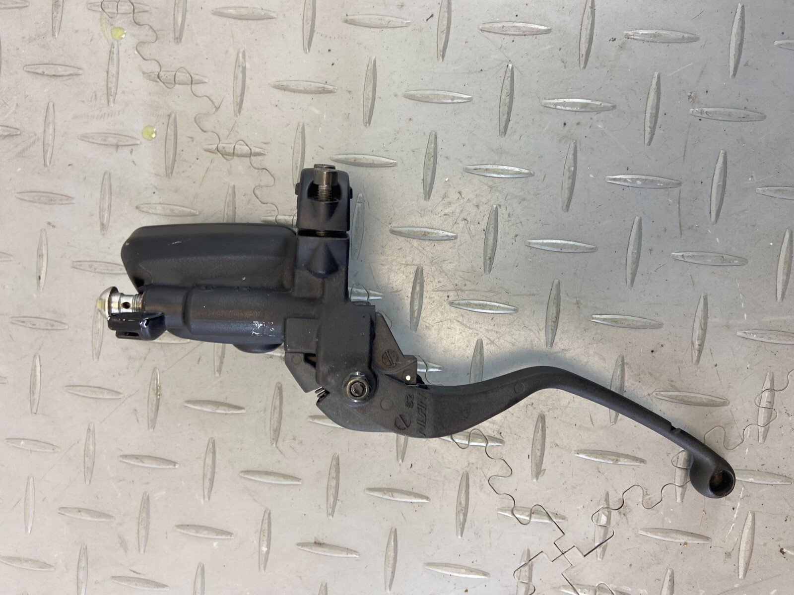 BMW R NINE T R9T SCRAMBLER URBAN PURE FRONT BRAKE MASTER PUMP N2 - Image 8