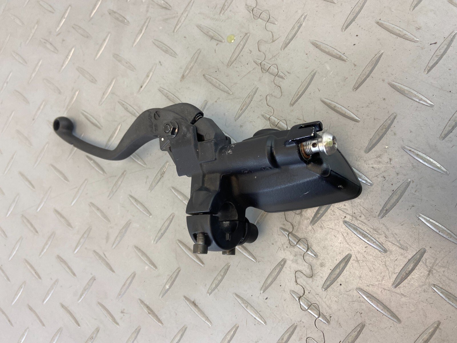 BMW R NINE T R9T SCRAMBLER URBAN PURE FRONT BRAKE MASTER PUMP N2 - Image 9