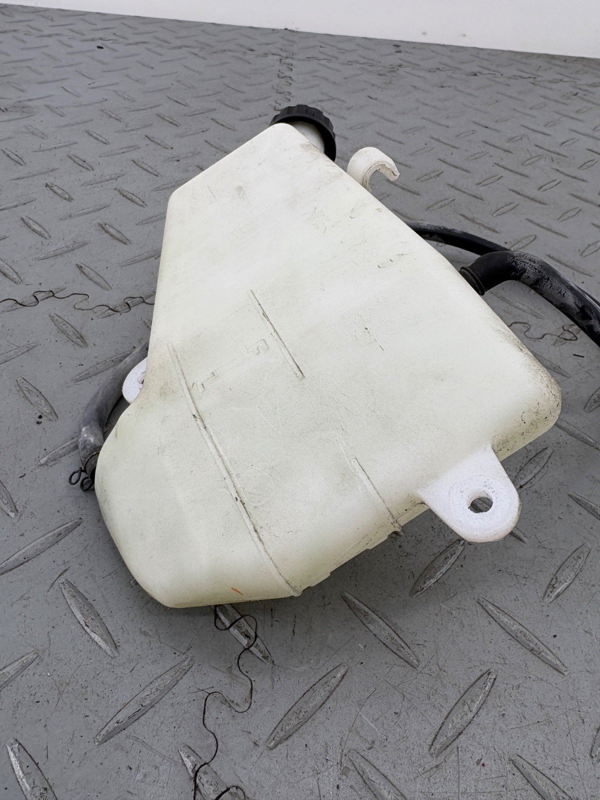 KAWASAKI KLZ VERSYS 1000 2015 EXPANSION COOLANT TANK BOTTLE - Image 2