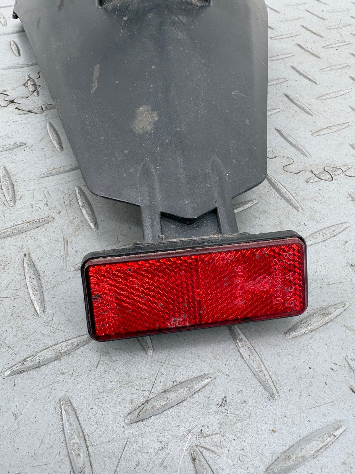 KAWASAKI KLZ VERSYS 1000 2015 NUMBERPLATE NUMBER PLATE MOUNT BRACKET 350190043 - Image 2