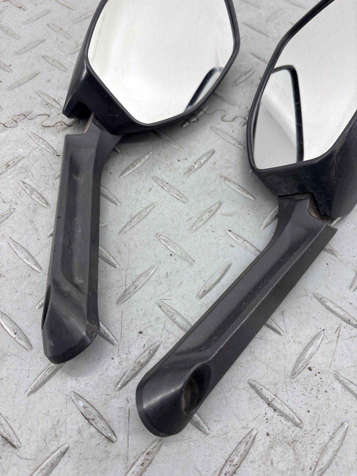 DUCATI MULTISTRADA 1200 S 2016 REAR VIEW MIRROR ASSEMBLIES PAIR (HAS SCRATCHES) - Image 2
