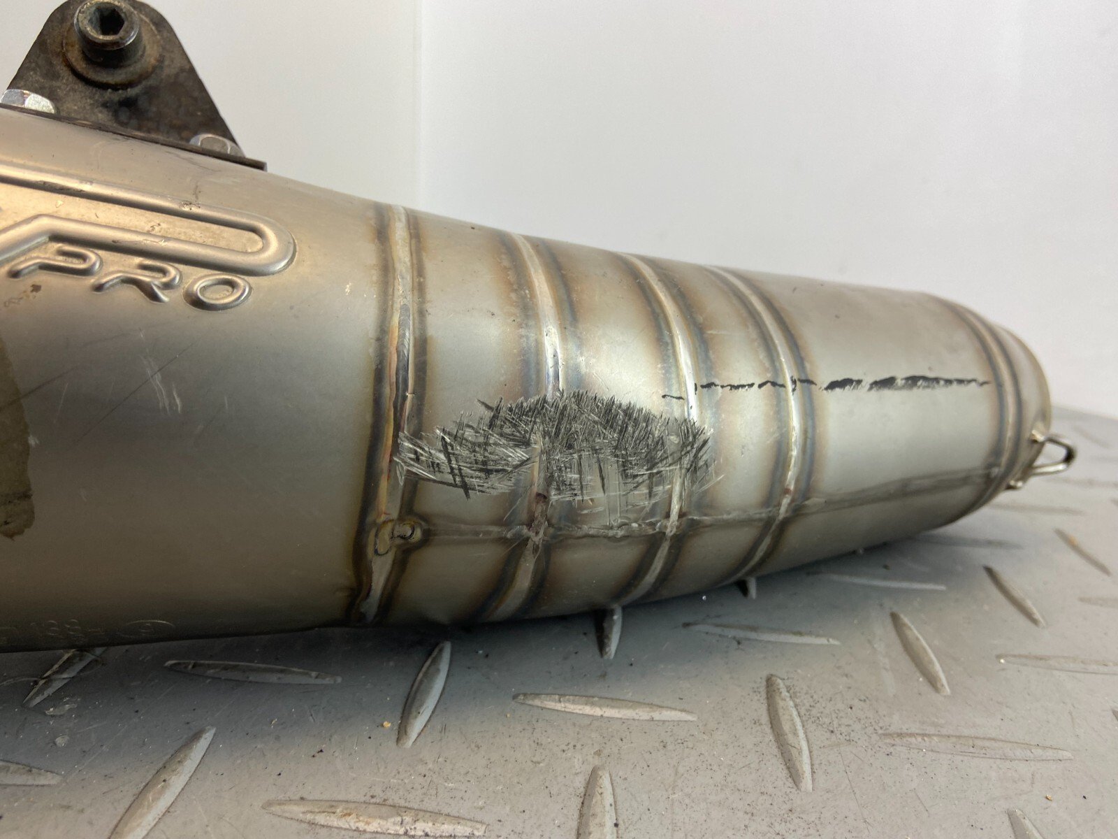 HONDA CBR1000RR 2010 LEOVINCE UNIVERSAL GP PRO EXHAUST SILENCER MUFFLER - Image 3