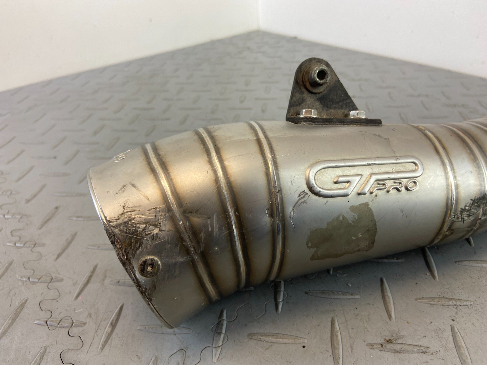 HONDA CBR1000RR 2010 LEOVINCE UNIVERSAL GP PRO EXHAUST SILENCER MUFFLER - Image 4