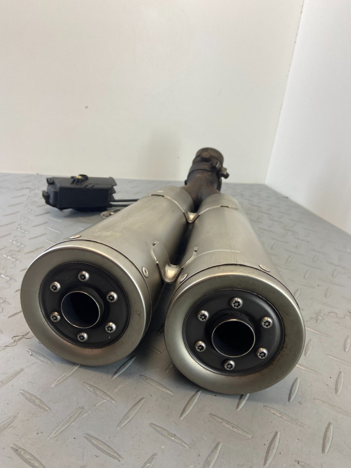BMW R NINE T R9T PURE URBAN 2018 AKRAPOVIC EXHAUST SILENCER MUFFLER 8356968 - Image 14