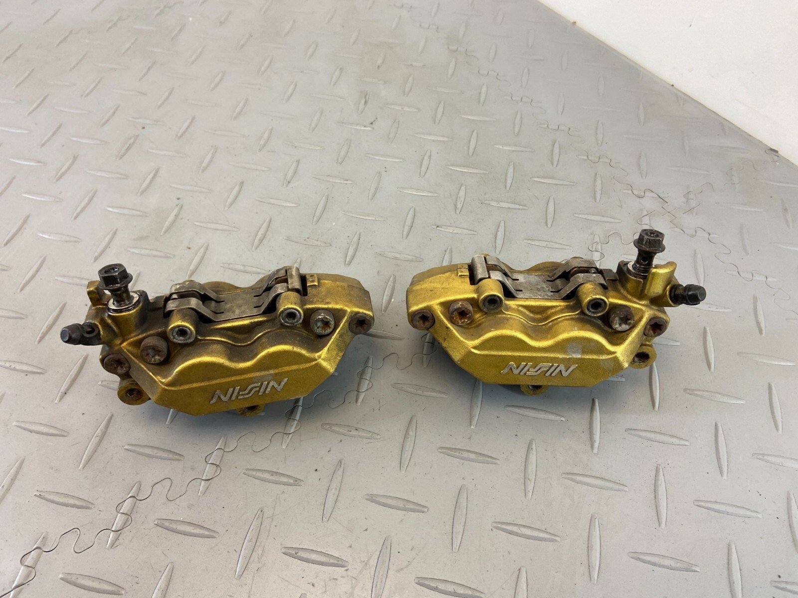 Honda CBR600RR 2003 FRONT BRAKE CALIPER PAIR RIGHT & LEFT - Image 4