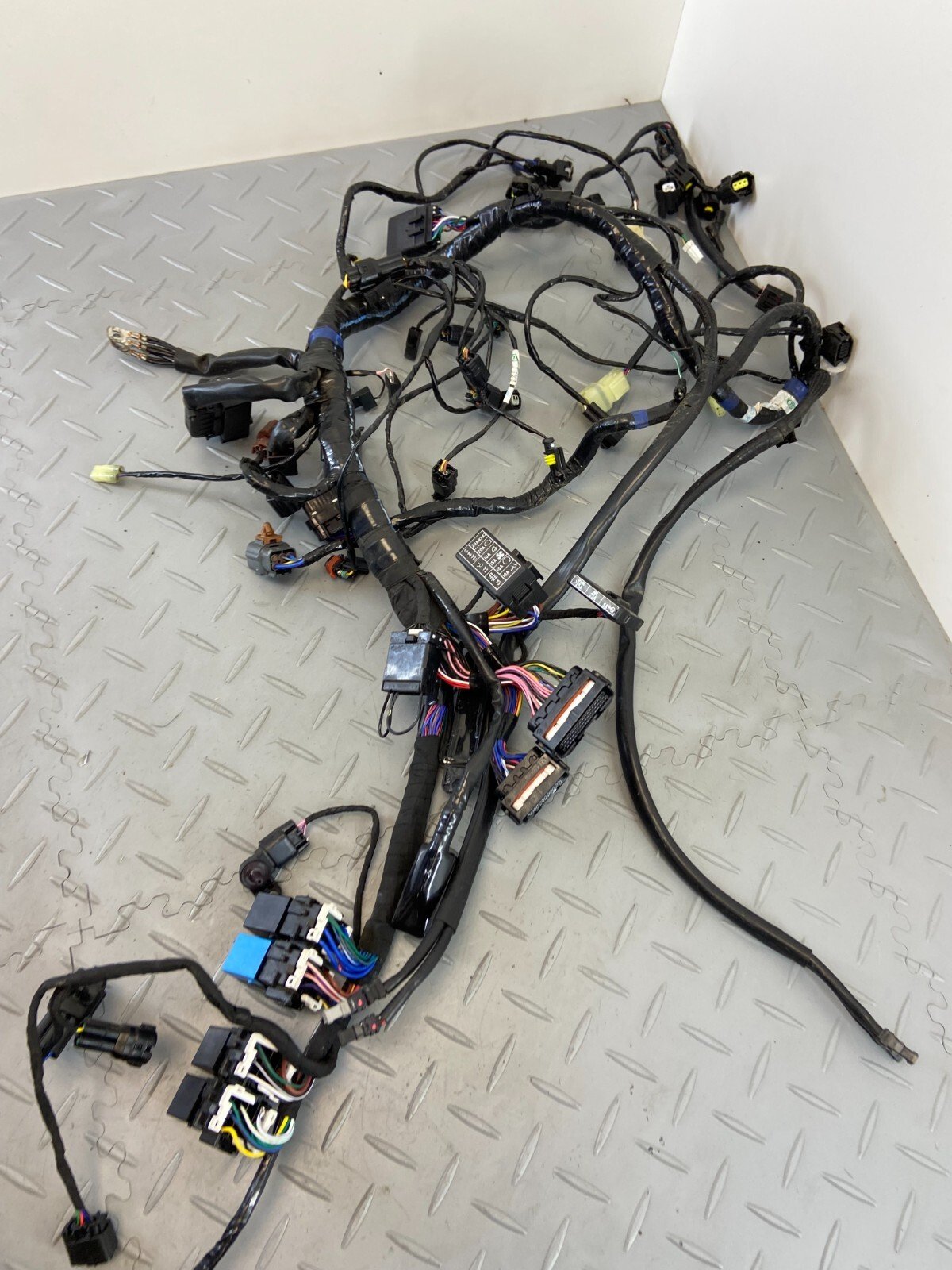 TRIUMPH SPEED TRIPLE RS 1050 2020 COMPLETE OEM WIRING HARNESS LOOM 2505027 - Image 2