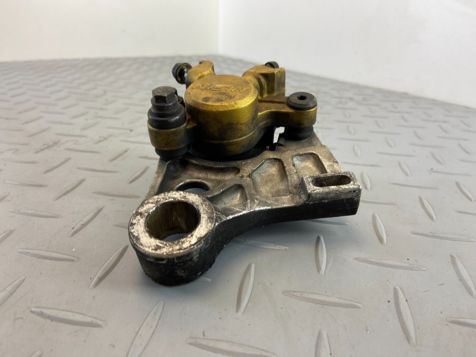 Honda CBR600RR PC37 2003 REAR BRAKE CALIPER & MOUNTING - Image 2