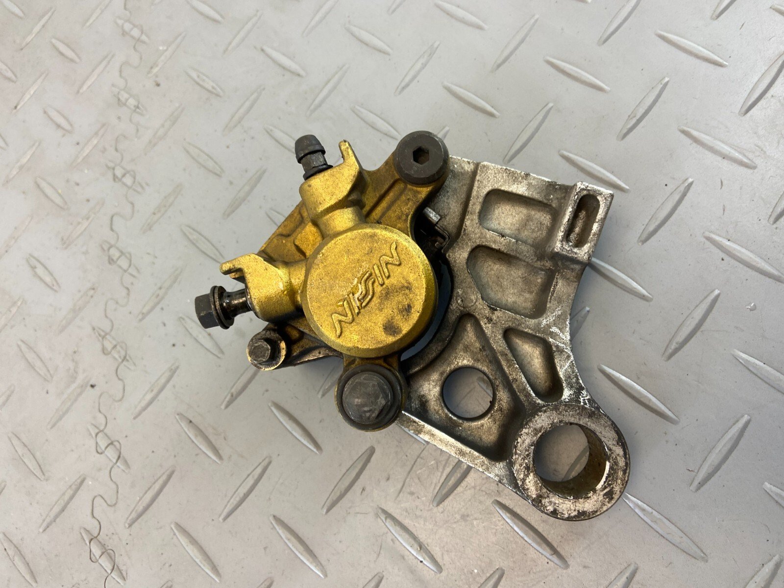 Honda CBR600RR PC37 2003 REAR BRAKE CALIPER & MOUNTING - Image 3