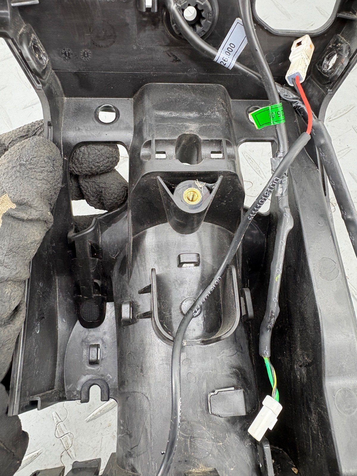 KTM DUKE 890 2021 FRONT HEADLIGHT MOUNT STAY & TURN SIGNALS 64114010000 - Image 10
